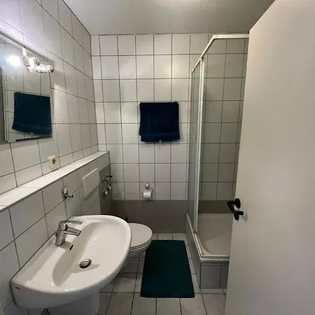 Studio: Anbindung, Parkplatz Colonia